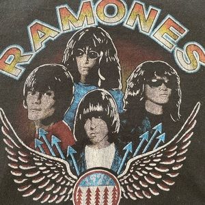 Ramones vintage style graphic tee
